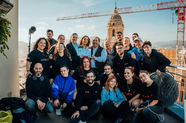 Contamos historias desde Málaga. Rodamos sueños sin fronteras.